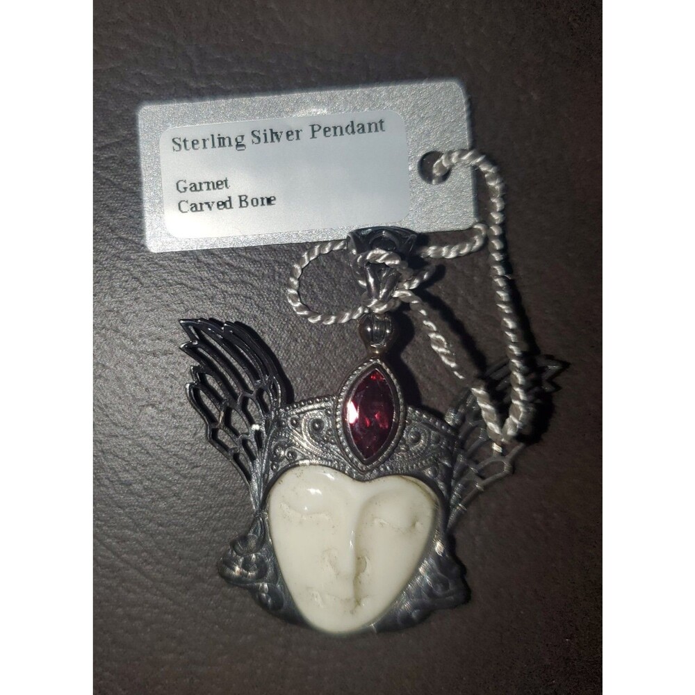 Starborn Creations Sterling 925 Silver Hand Carved Bne & Garnet Freya Pendant - Picture 4 of 6